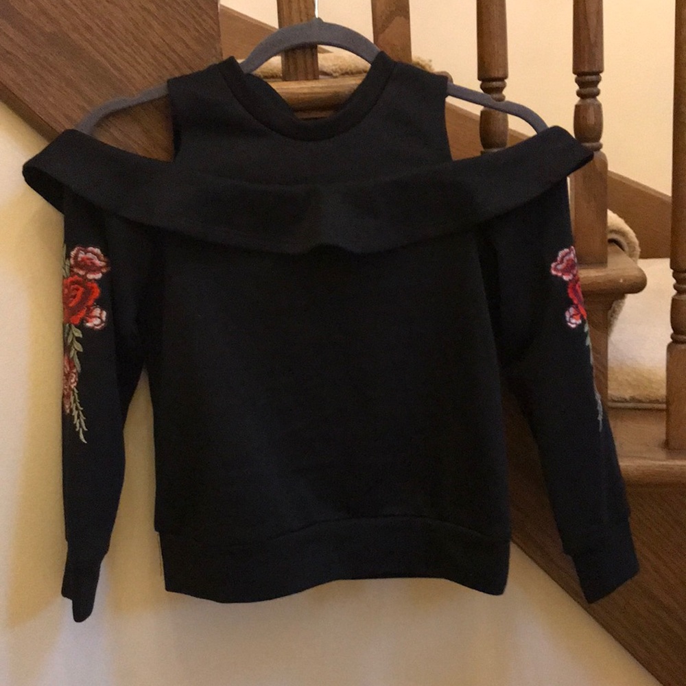 Soprano girls size 8 open shoulder top